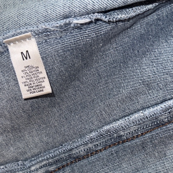 Madden Girl Blue Denim Jacket with Cream Sherpa Lining - Picture 13 of 15